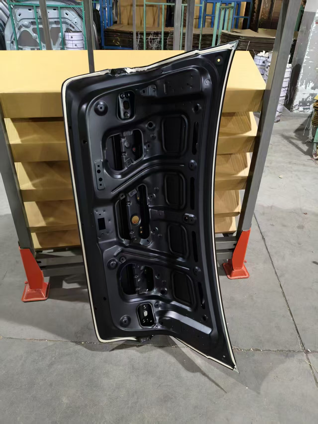 Couvercle de coffre en acier KIA K4 24